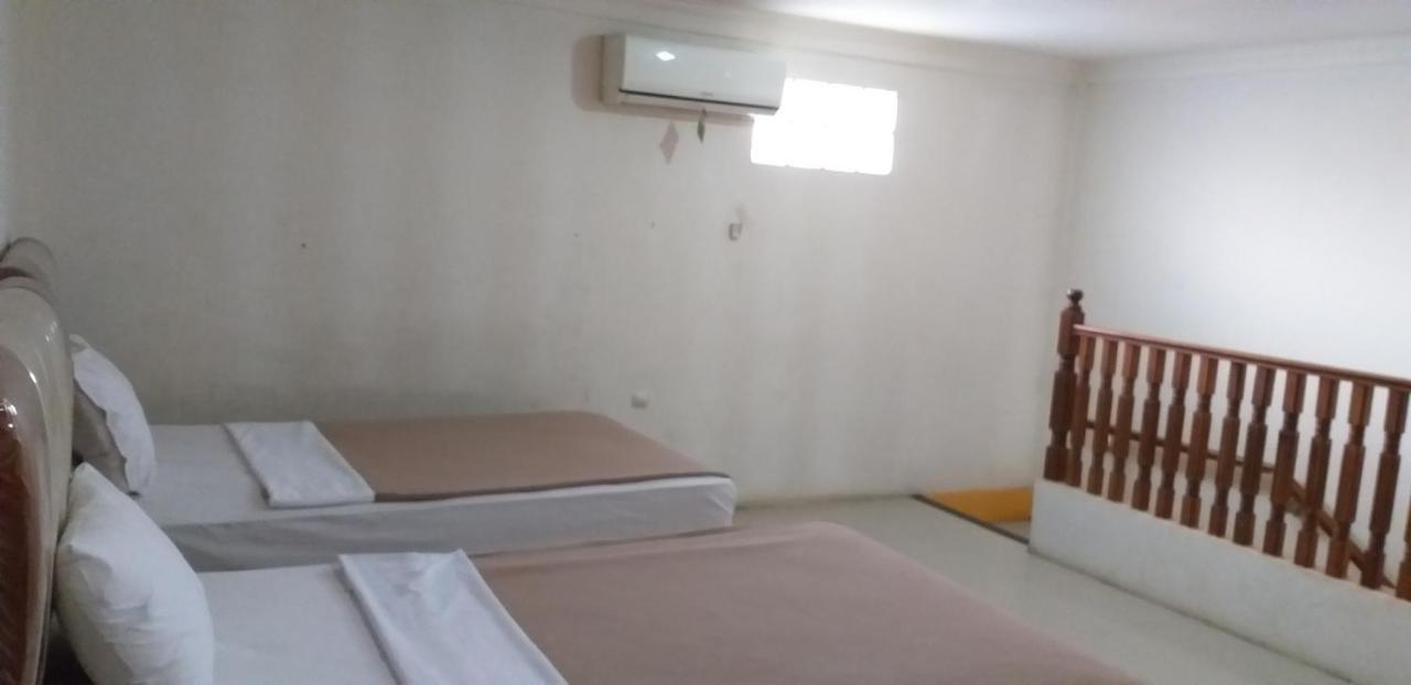 Intan Hotel Purwakarta Esterno foto