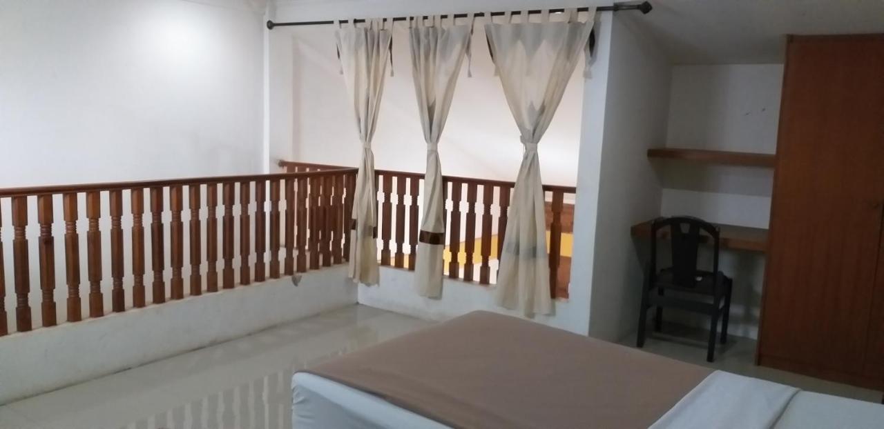Intan Hotel Purwakarta Esterno foto