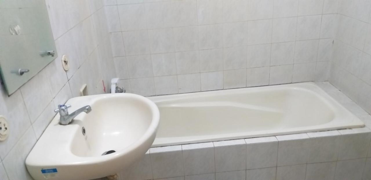 Intan Hotel Purwakarta Esterno foto